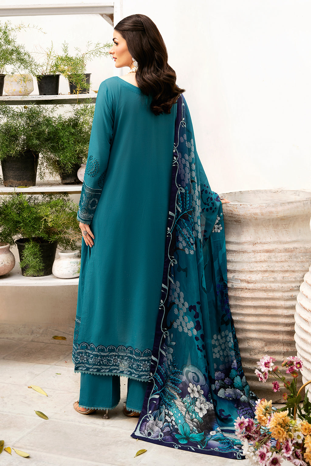 ramsha andaaz luxury lawn | vol 09 | z 902 ramsha andaaz luxury lawn | vol 09 | z 902