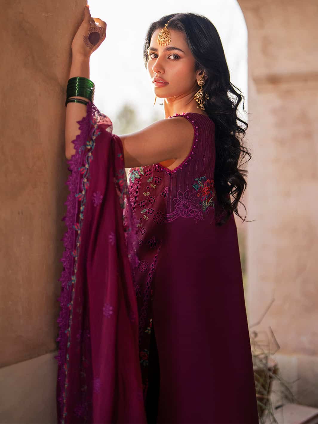 dilbaro embroidered festive lawn ’24 | 405 b dilbaro embroidered festive lawn ’24 | 405 b