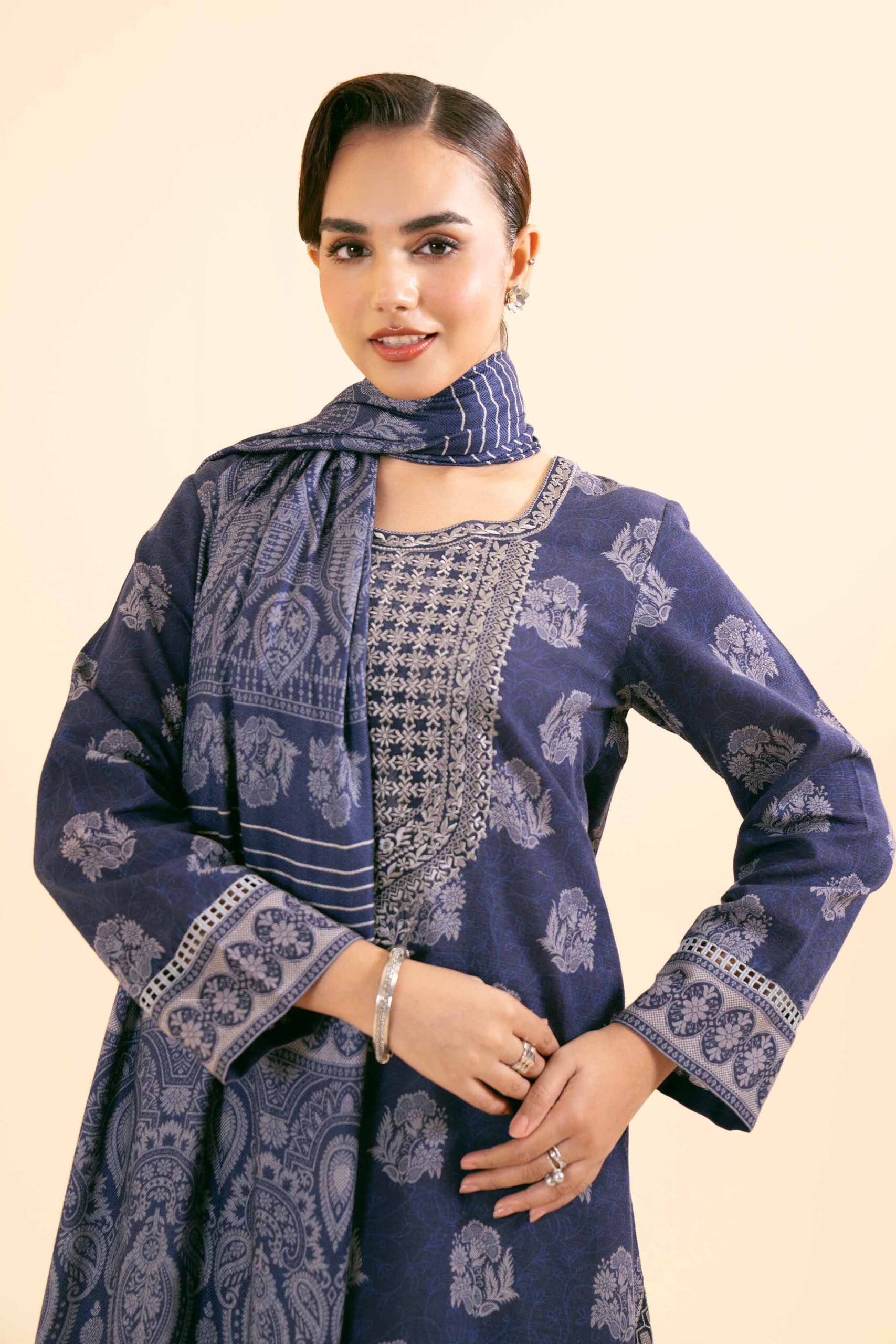 nishat linen winter collection | 42404403 nishat linen winter collection | 42404403