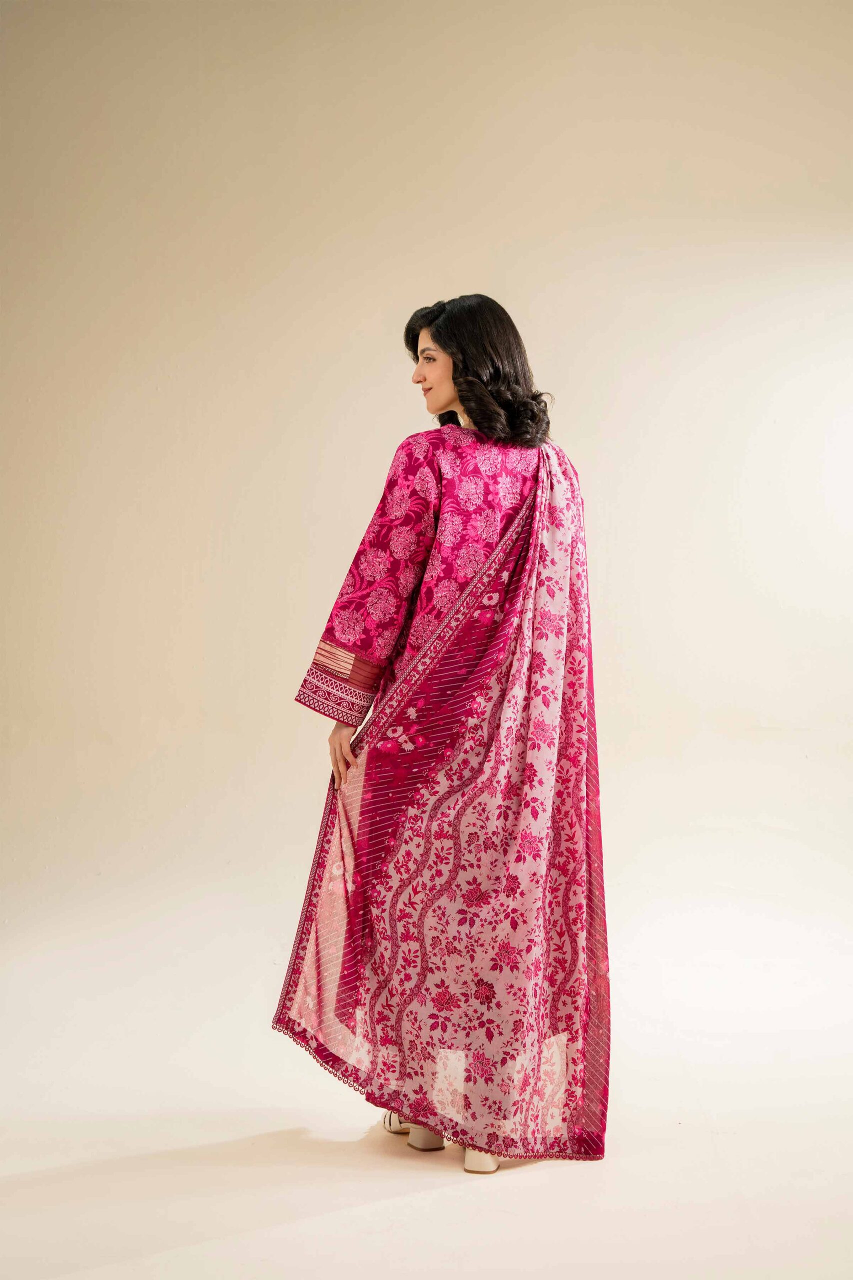 nishat spring summer lawn 2025 | 42501070 nishat spring summer lawn 2025 | 42501070