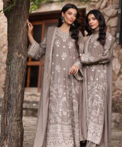 winter shawl suzaankari by saadia aasad | d2