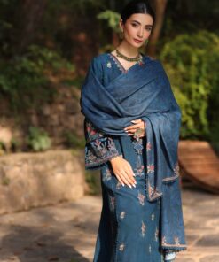 winter shawl suzaankari by saadia aasad | d8