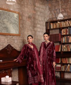 winter shawl suzaankari by saadia aasad | d10