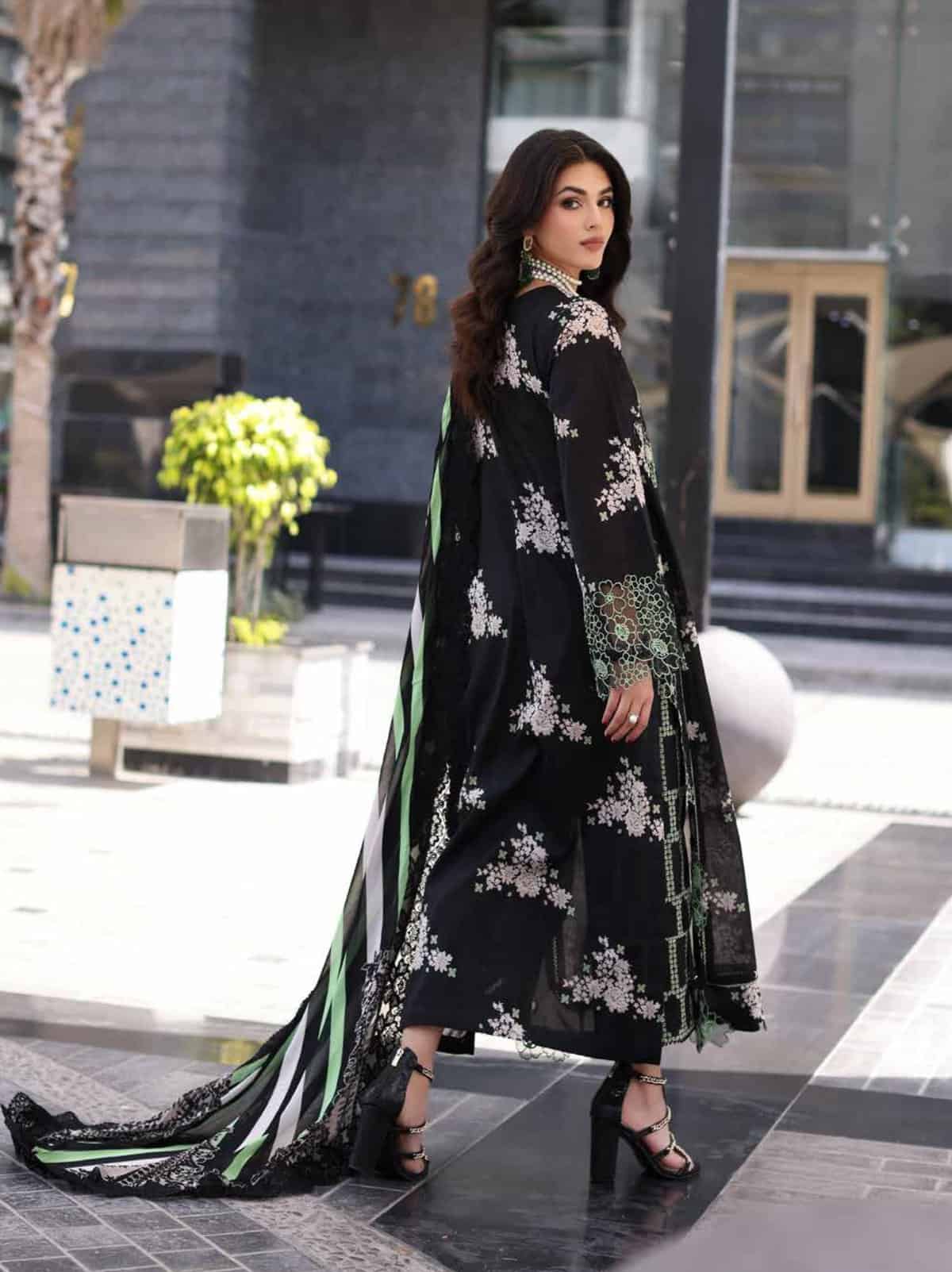 charizma rang e bahaar embroidered lawn 2024 | crb4 10 charizma rang e bahaar embroidered lawn 2024 | crb4 10