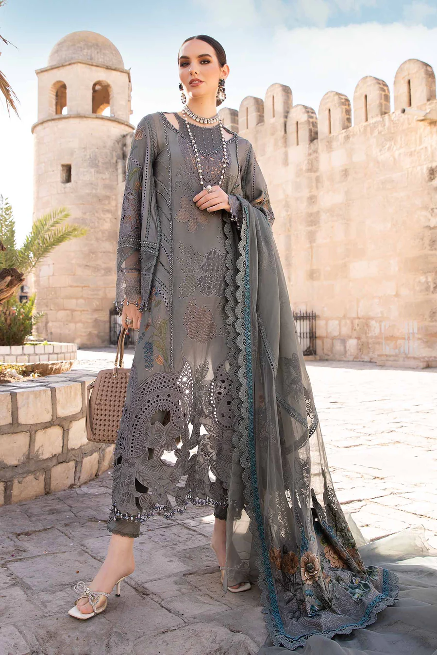 maria b luxury lawn 2024 | 7b maria b luxury lawn 2024 | 7b