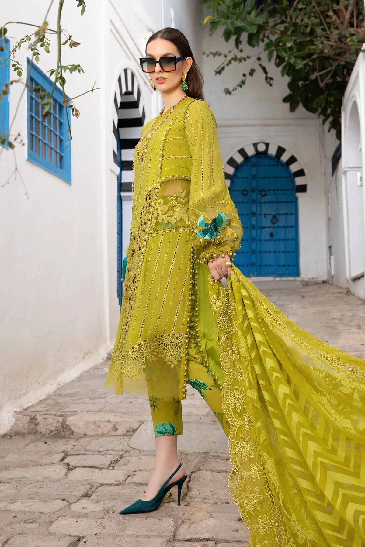 maria b luxury lawn 2024 | 8a maria b luxury lawn 2024 | 8a