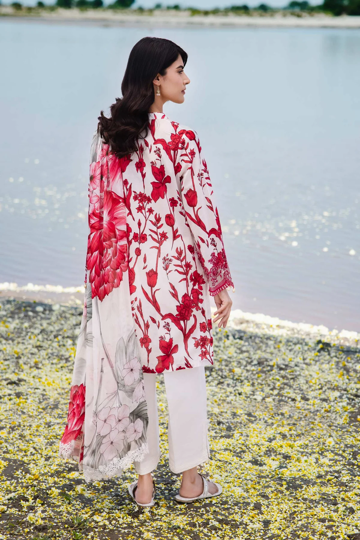 maria.b m.basics embroidered lawn 2024 | 405 a maria.b m.basics embroidered lawn 2024 | 405 a