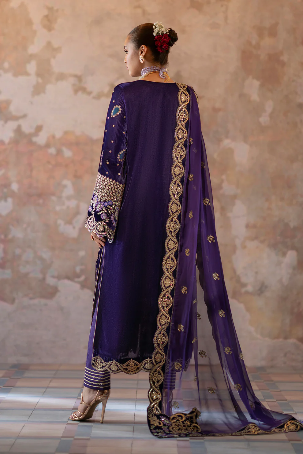 emaan adeel velvet collection | aroosh emaan adeel velvet collection | aroosh