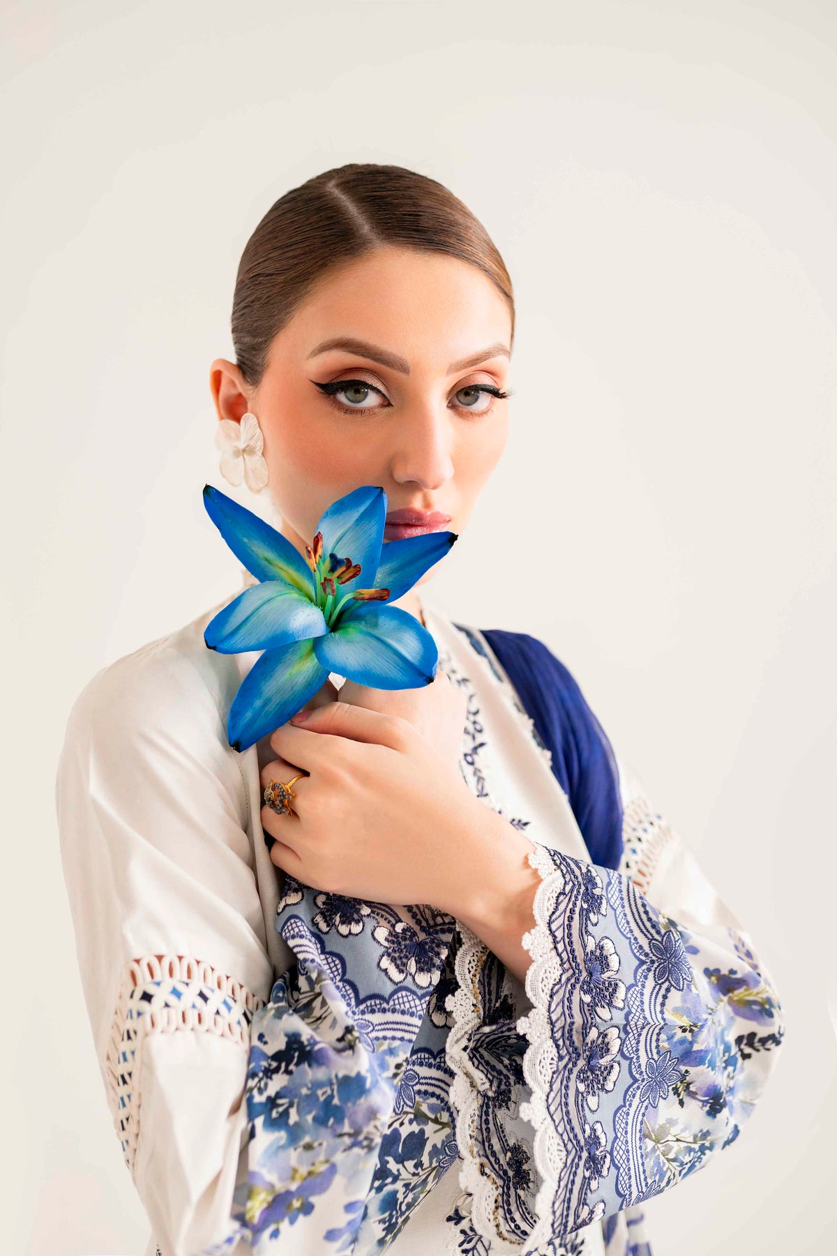 sable lila lawn | sal 08 24 sable lila lawn | sal 08 24