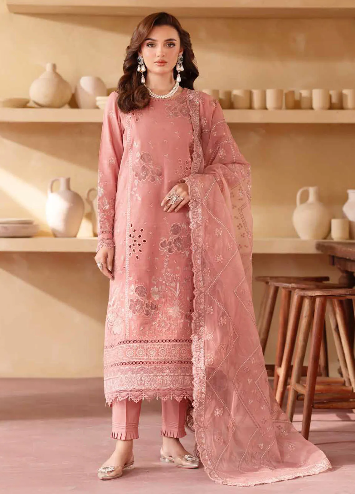 nureh embroidered karandi suits unstitched 4 piece nu25ek ne 130 winter collection 1.webp nureh embroidered karandi suits unstitched 4 piece nu25ek ne 130 winter collection 1.webp