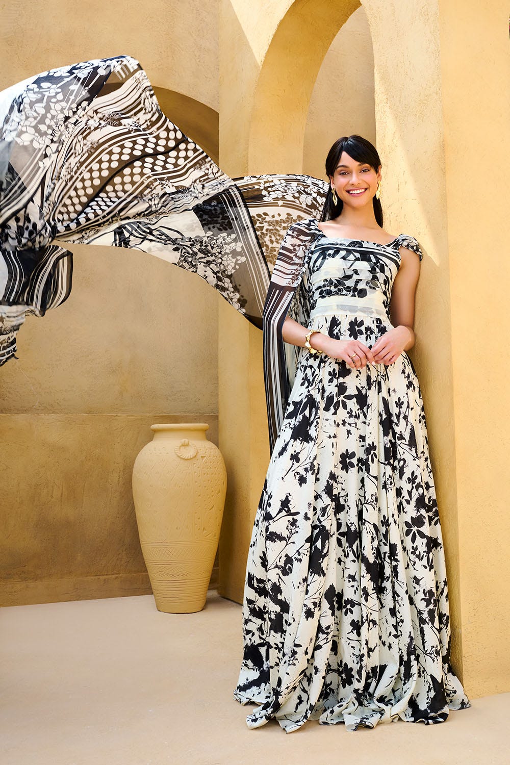 printed chiffon dupatta printed pure bamboo silk shirt dyed trouser gulahmed front2.jpg printed chiffon dupatta printed pure bamboo silk shirt dyed trouser gulahmed front2.jpg