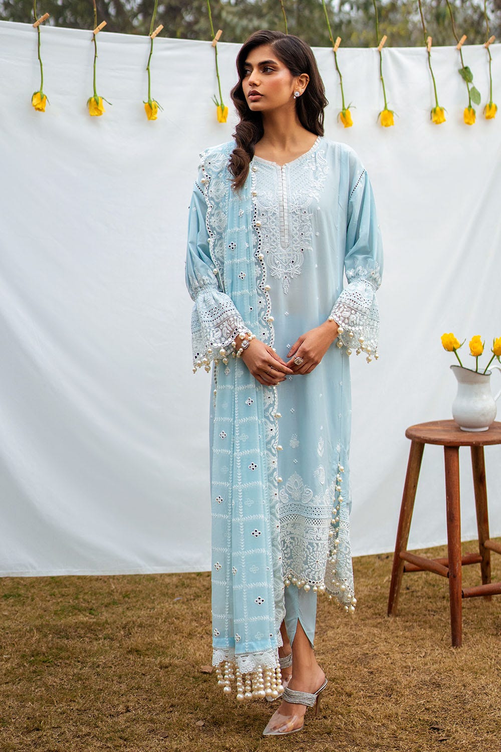 sequins emb chiffon gulahmed front pm 52027 4 .jpg sequins emb chiffon gulahmed front pm 52027 4 .jpg